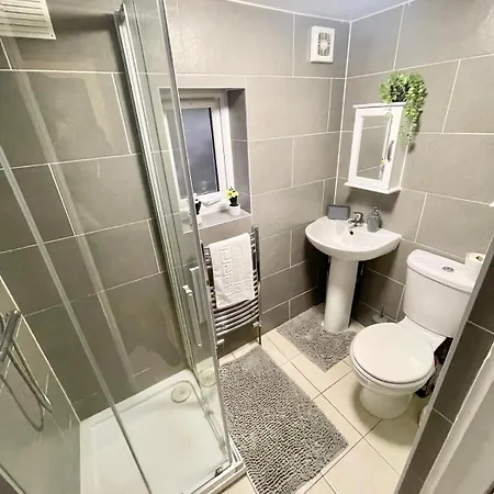 Studio Flat With Private Patio In Stratford Londres Extérieur photo